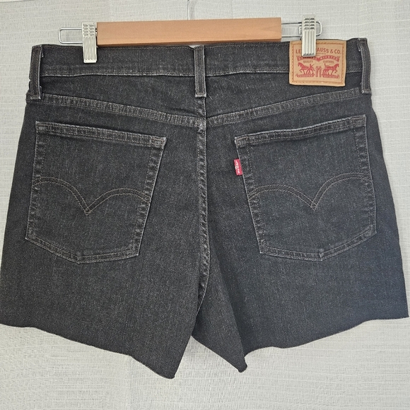 NWT Levi's High‎ Rise Shorts Size 32 - Picture 6 of 9